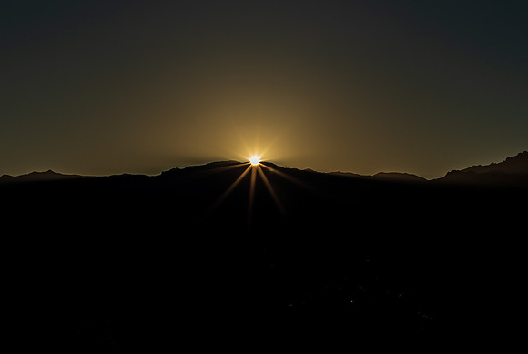 Arizona sunrise over Catalina mountains-9399