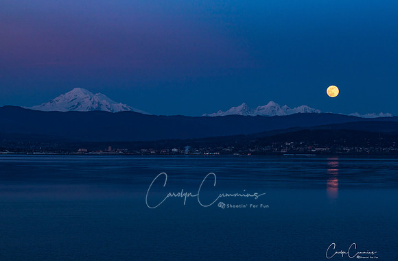 Moonrise over Bellingham April 2020-1940